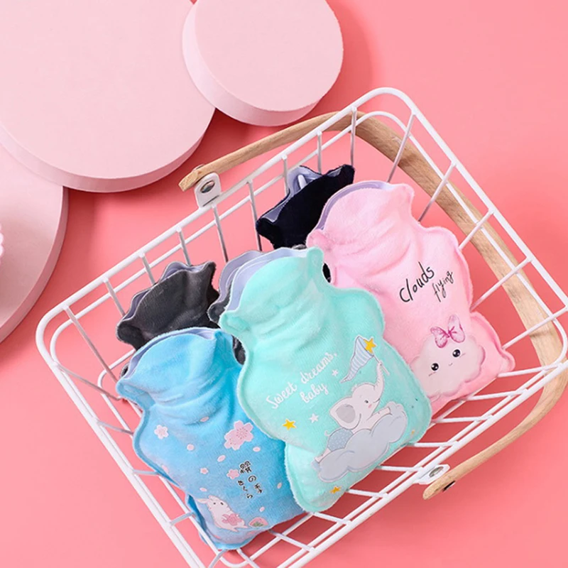 Упругая резиновая размытая согревающая бутылка для горячей воды идеально