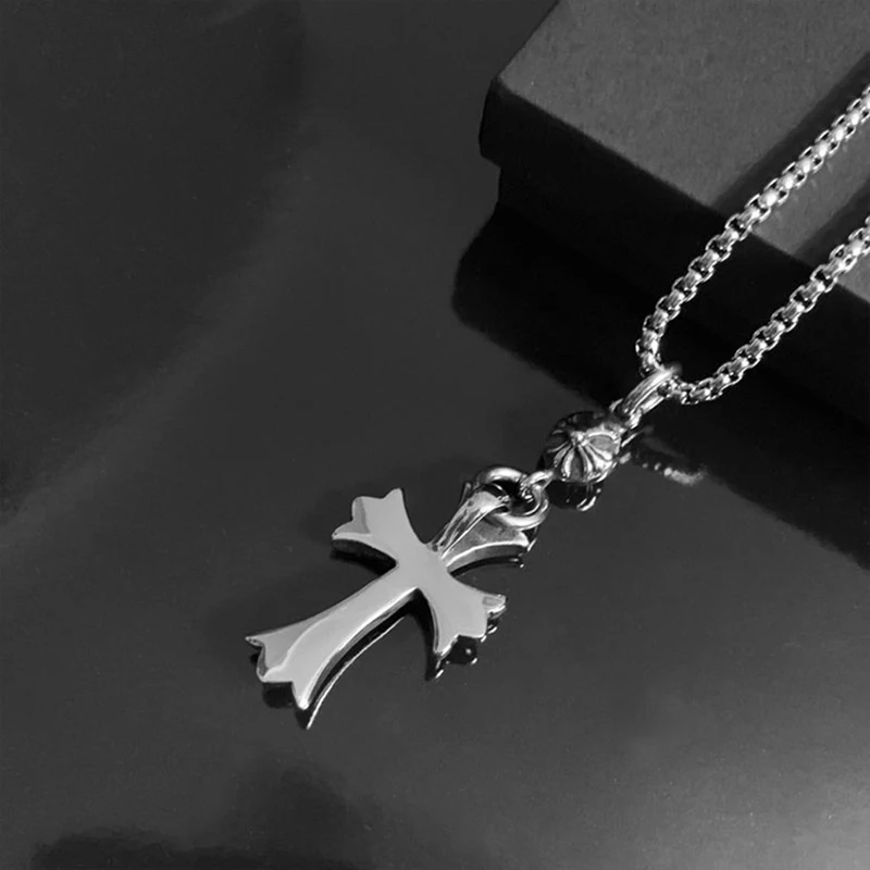 

One Piece Vintage Crucifix Necklace Silver Gothic Stainless Steel Chains Circle Pendant Women Men Choker Punk Hip Hop Jewelry