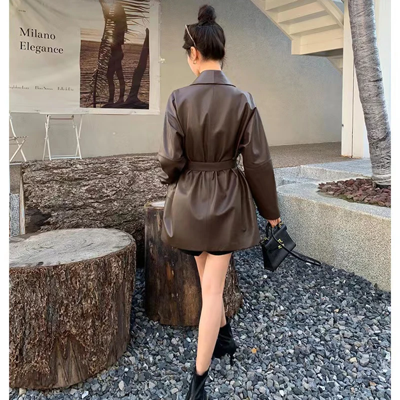 Женское длинное пальто из овчины на осень и зиму облегающая черная/кофейная