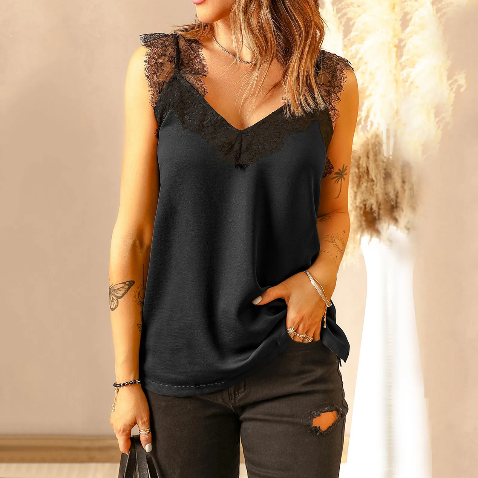 

Women's Spaghetti Strap Vest Casual Sexy Lace Camisole Loose Tank Top Elegant Solid Color Tops For Women 2022 Ropa Mujer