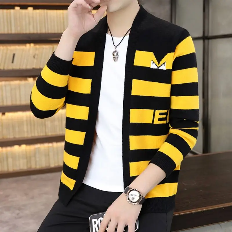 2022 Autumn and Winter New Men's Blouse Men's Sweater Cardigan Striped Knitted Cardigan Men's Coat Base Sweater