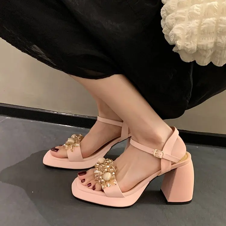 

2022 Fashion Bright Flat PU High Heels Platform Sandals Women Summer Casual Shoes Sandals Ladies Sandals Thickness Low 34-39