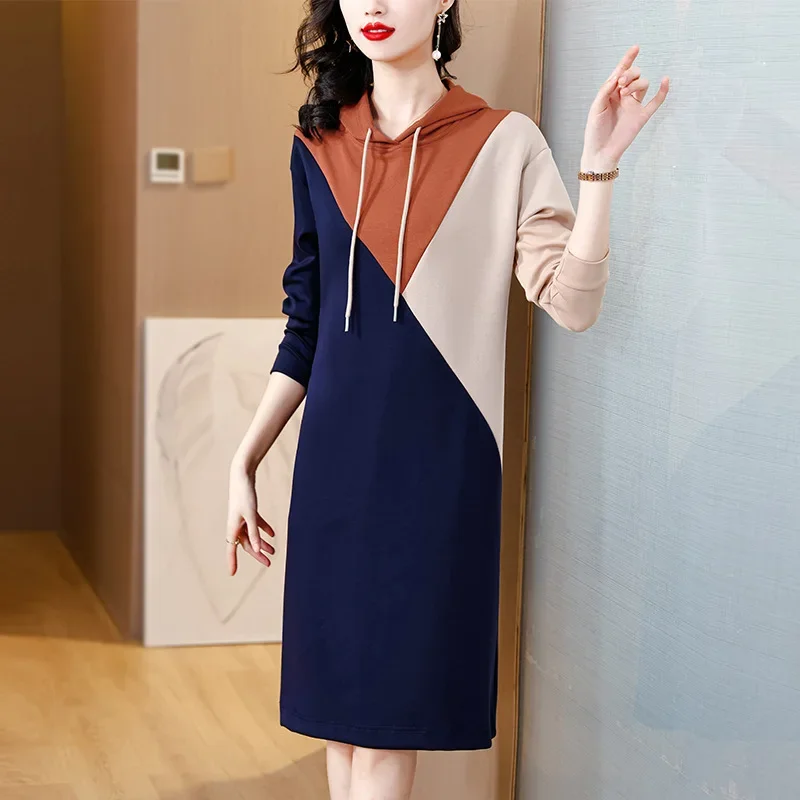 Женское осеннее 2023 простое модное повседневное универсальное спортивное платье