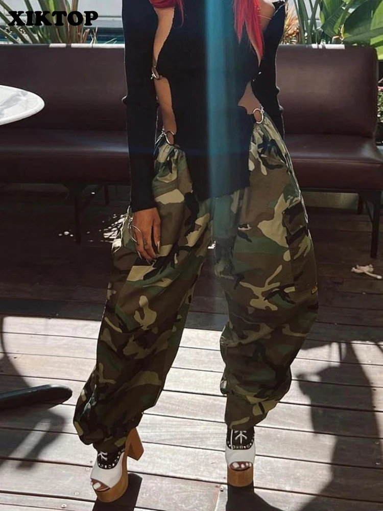 

Брюки-карго женские камуфляжные на молнии с карманами