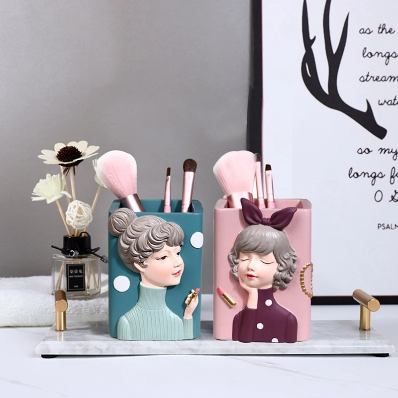 

Creative Children's Square Pen Holder Stationery Storage Box Resin Crafts Ornament Makeup Brush Pen Bucket