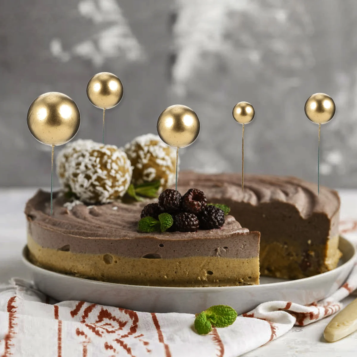 

30 шт., декоративные шарики из пены для торта