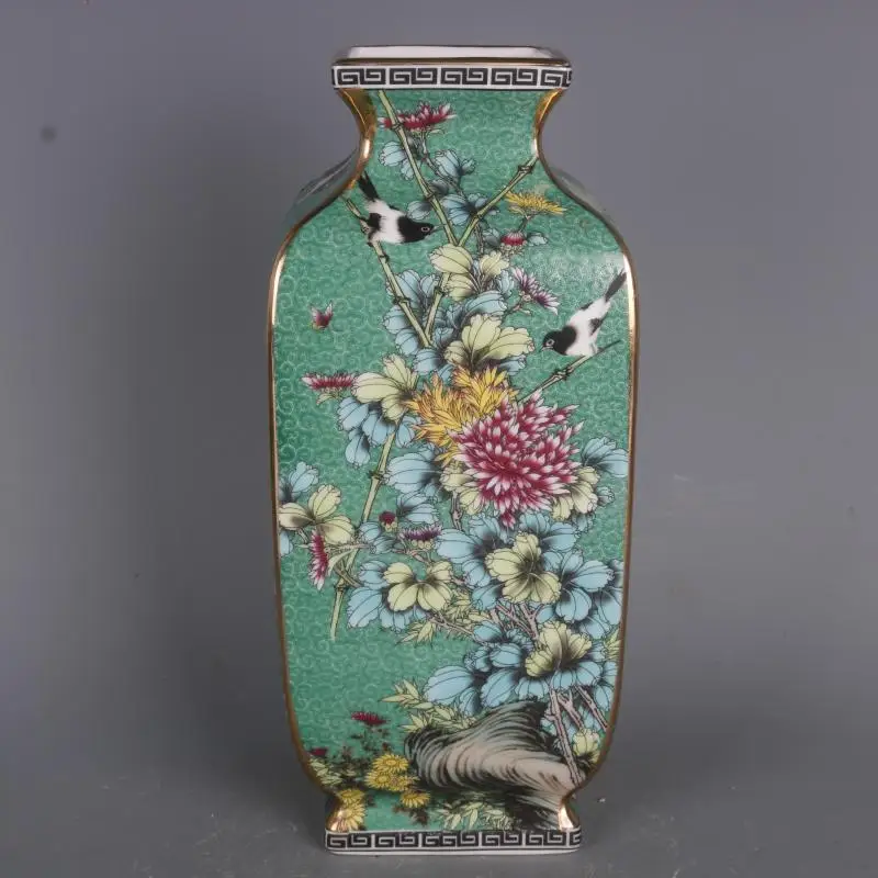 

Qing Dynasty Qianlong Gold Painted Enamel Flowers And Birds Green Square Vases Antique Chinese Style Home Porcelain Ornaments