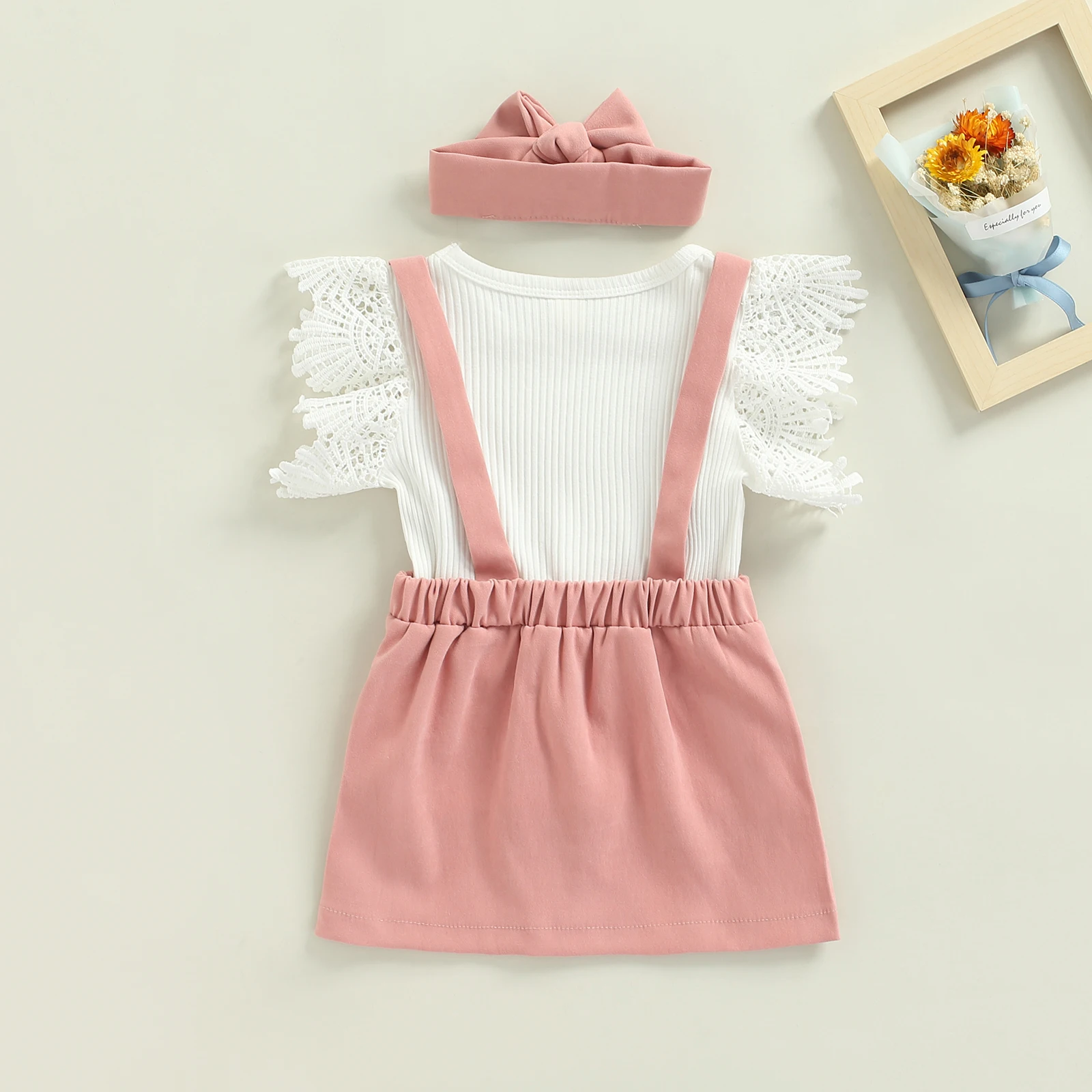 Женский комплект из трех предметов футболка с круглым вырезом и летящим рукавом +