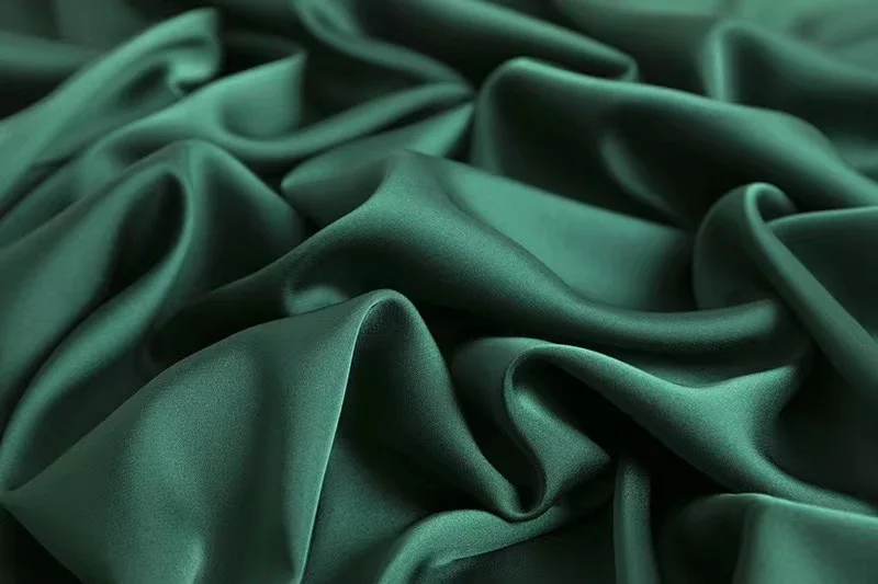 Атласный халат-кимоно зеленого цвета