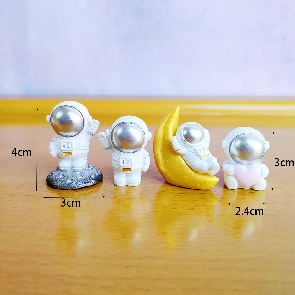 

Миниатюрные фигурки космонавтов Moving Forest