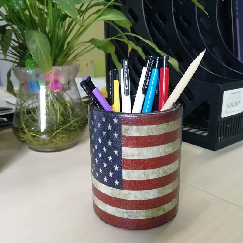 

Vintage Retro Style American Flag Theme Round PU Leather Pen Holder Cup Pencil Stand Pot for Home Office Desk
