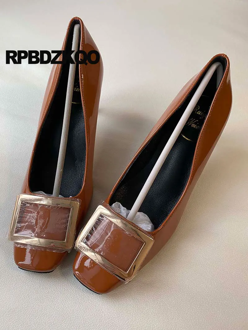 Женские туфли-лодочки из лакированной кожи на толстом блочном каблуке с