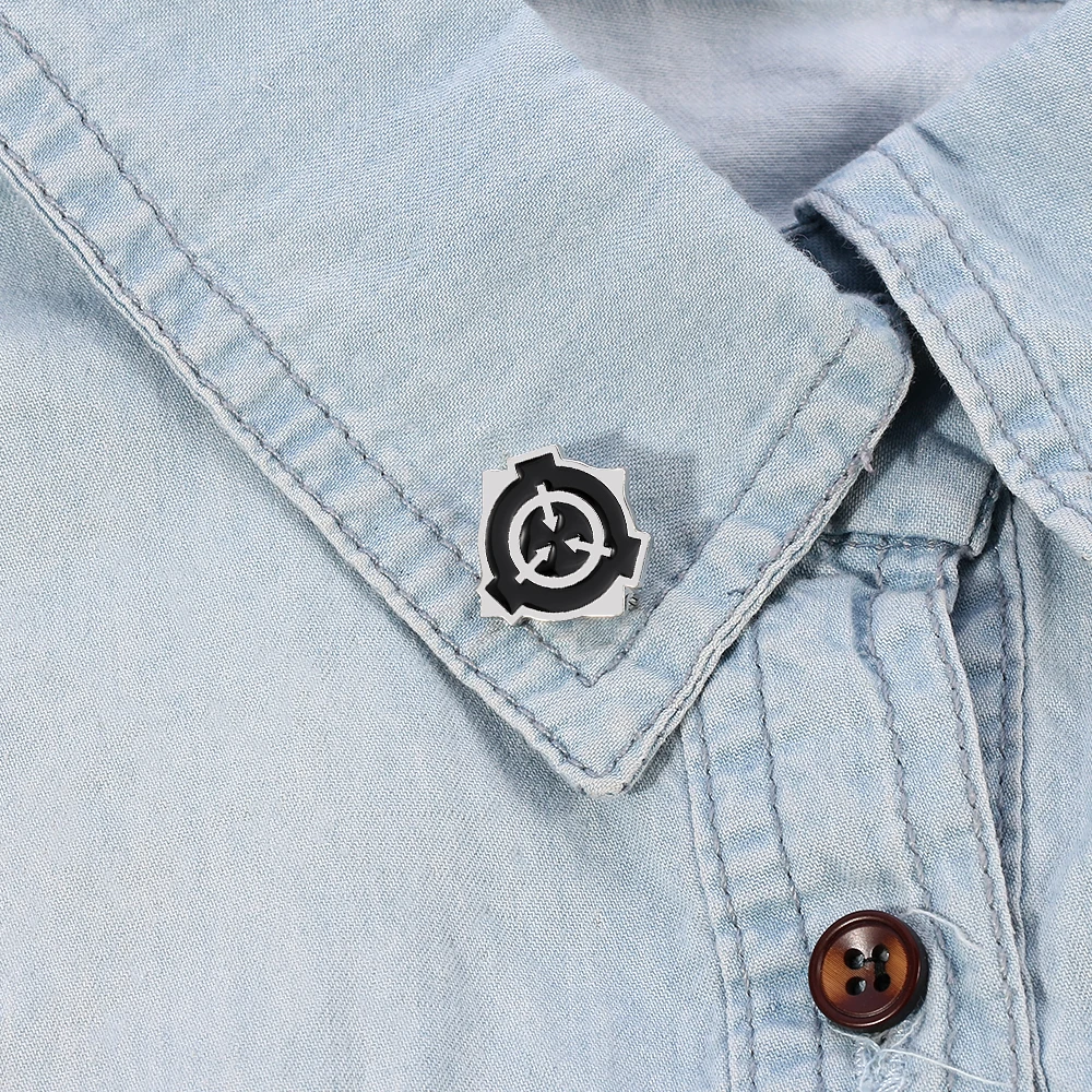 

Vintage Secret Laboratory SCP Foundation Badge Pins Brooches Special Containment Procedures Metal Brooch Fans Bag Hat Accessory