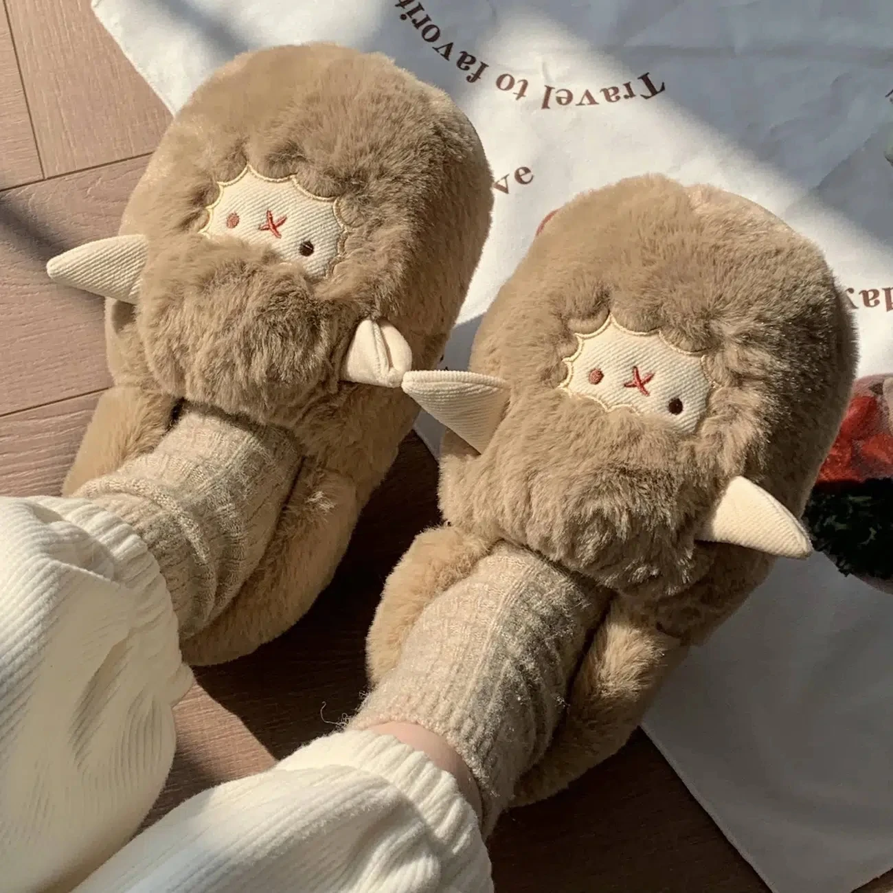

Yasuk Autumn Winter Fashion Women's Men's Casual Soft Indoor Slippers Furry Non-Slip Warm Simple Sheep Unisex Couples Sweet