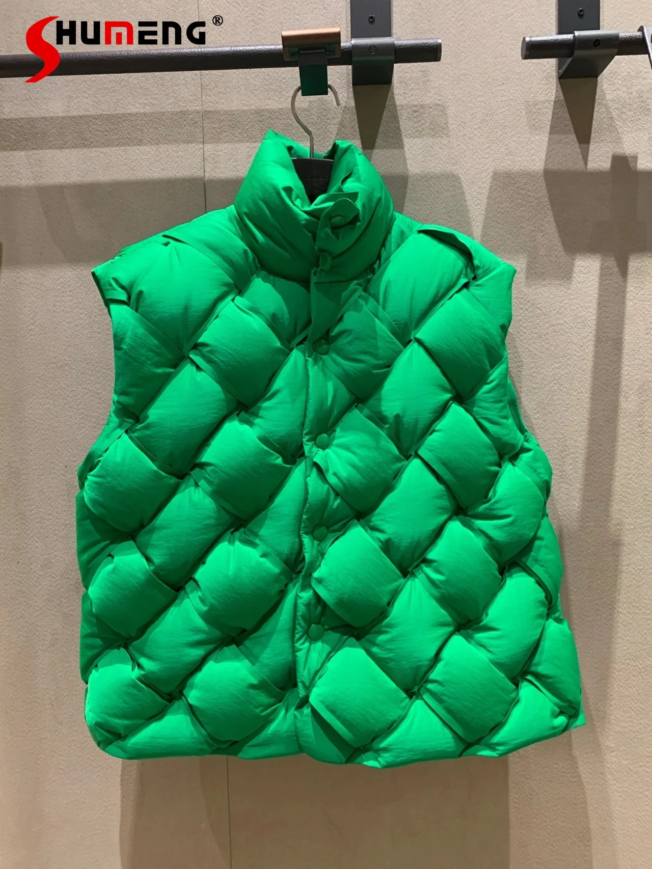 

Fashion Brand 2022 Spring Autumn New Ladies Woven Pattern Warm Down Vest Women's Fashion Streetwear Green Sleeveless Waistcoat