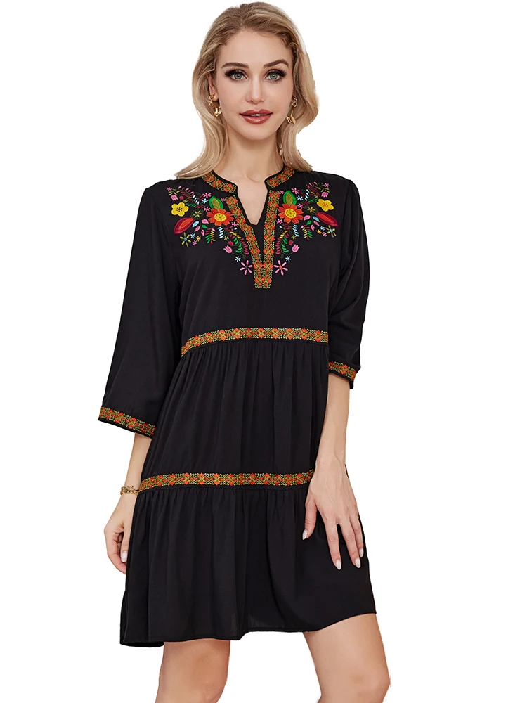 Винтажное платье-туника с цветочным принтом и коротким рукавом Винтажное платье-туника с цветочным принтом и коротким рукавом