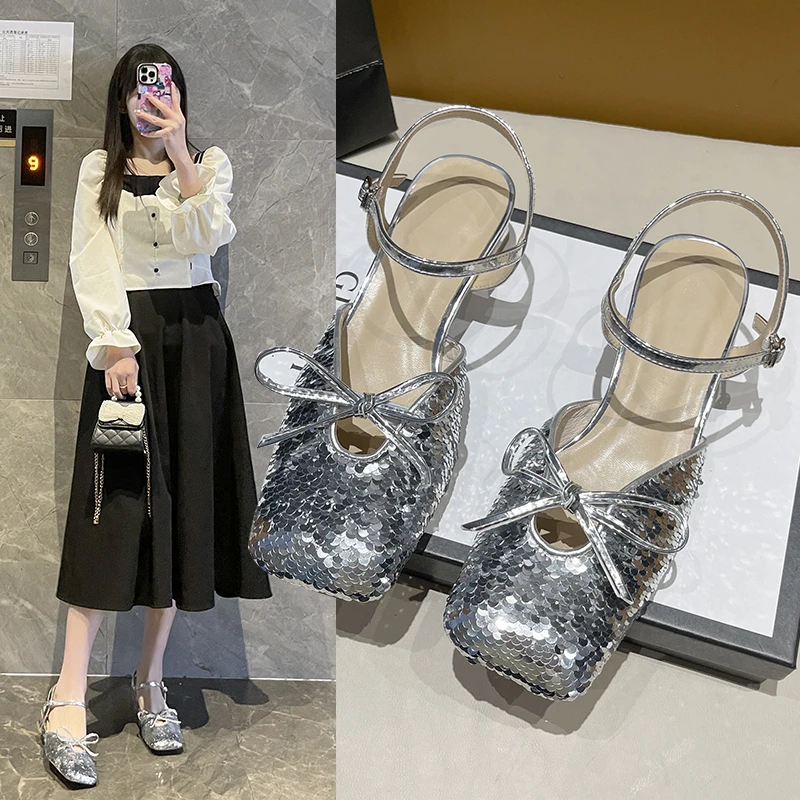 

Bowknot Buckle Sandals Women Summer 2023 New Fashion Matching Skirt Thick Heel Fairy Style Women's Baotou Roman Shoes