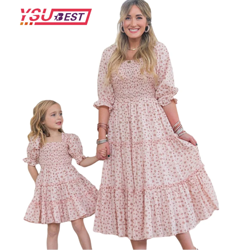 

Одежда для мамы и дочки 2022, платье для мамы и дочки, одинаковая семейная одежда, длинное платье с розовым цветочным принтом для мамы и дочки