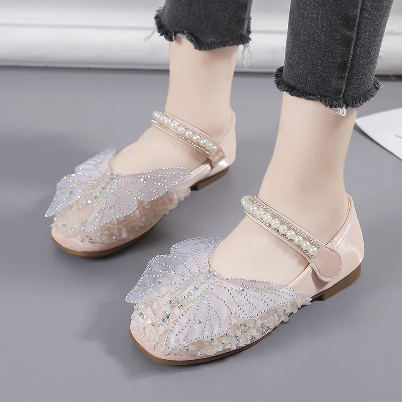 

Girls' 2022 spring and summer new children's bright diamond children's shoes bow princess shoes soft soled dance shoes 3-12