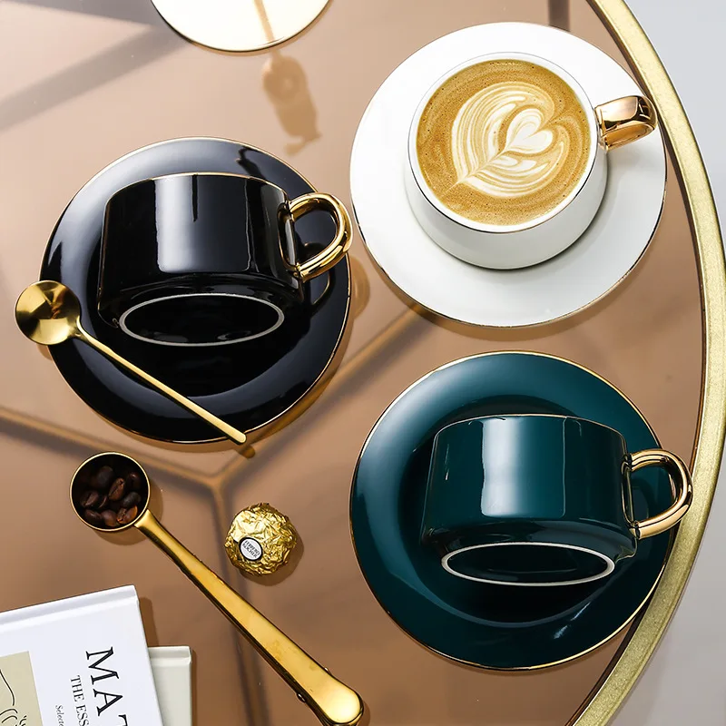 Керамическая кофейная чашка с ложкой 250 мл