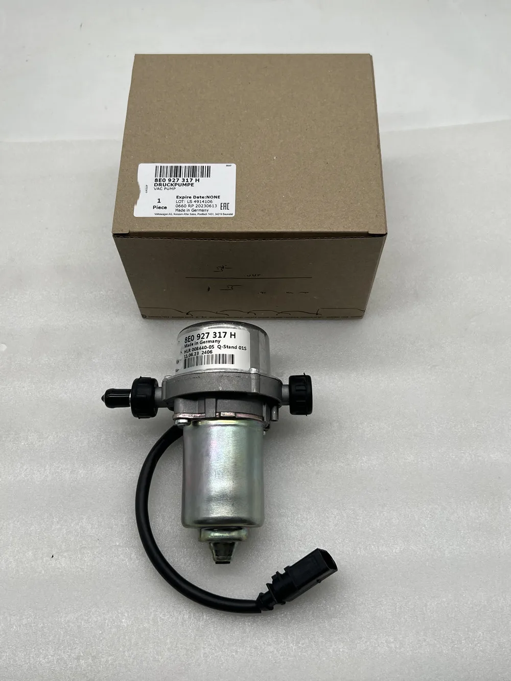 

Новый мощный вакуумный насос 8E0 927 317 H для Volkswagen Passat Touareg AUDI A4 A6 8E0927317A, гарантия 2 года