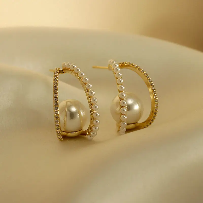 

2022 New Fashion Row Rhinestone Pearl Earrings for Woman Golden C Shape Earrings Gold Arc Stud Earrings Wedding Jewelry Gift