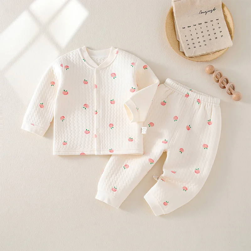 Рисунок 3 - Одежда для новорожденных из чистого