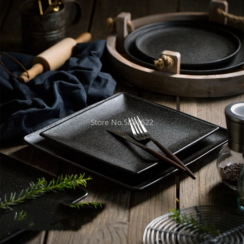 Черная матовая керамическая тарелка креативная домашняя круглая квадратная для