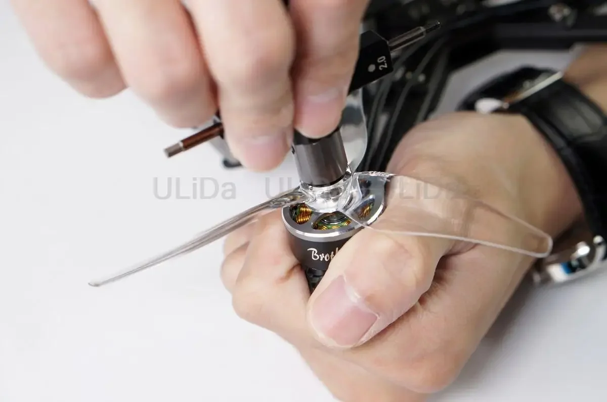 4 в 1 отвертка 5 мм 8