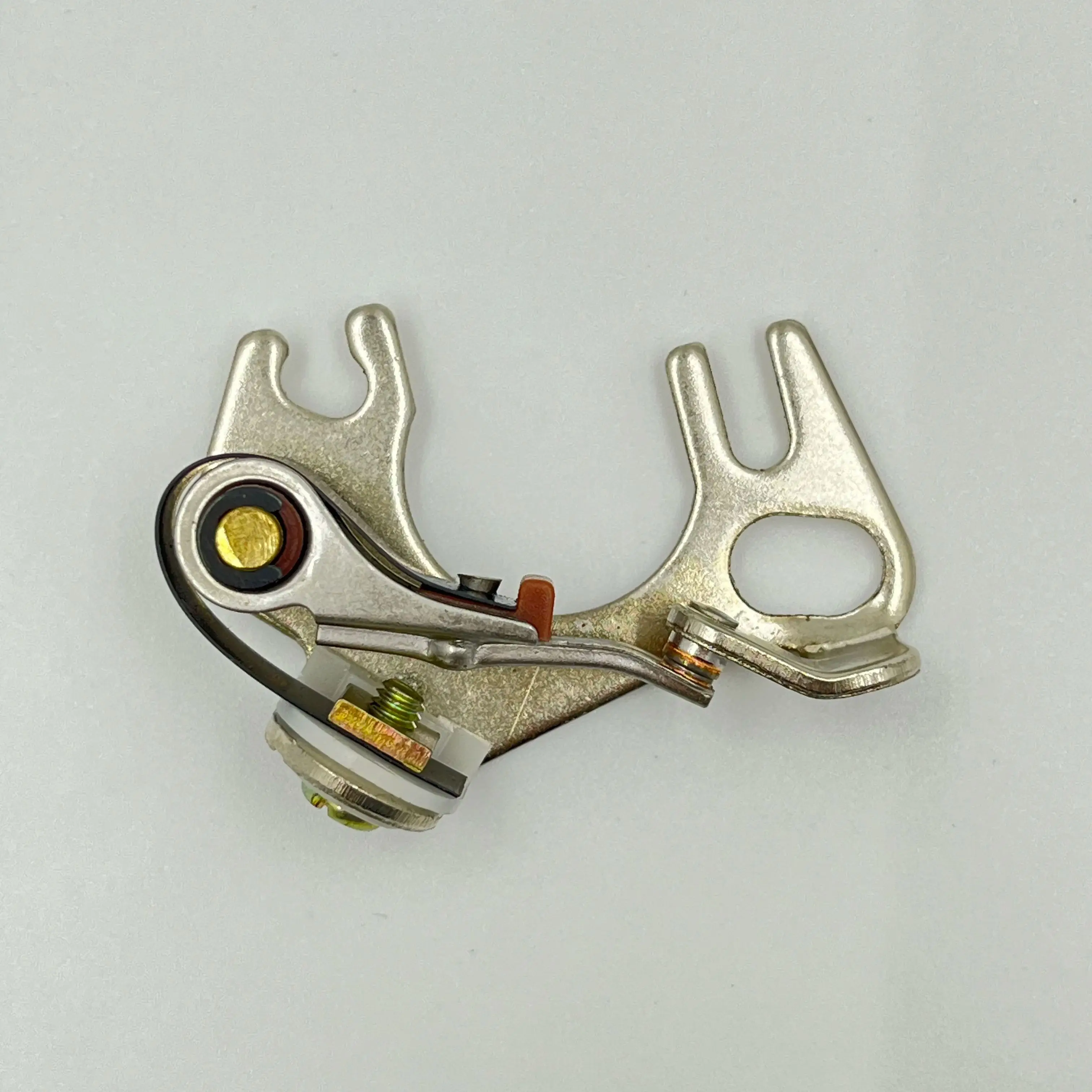 Фото Контактный распределитель зажигания для Mitsubishi Lancer I Saloon (A72A, A73A, A75A) OE T100T21271 №2