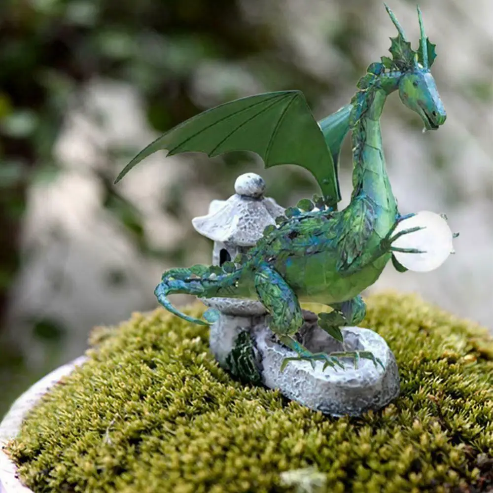 Flying Dragon Holding Luminous Ball Arts Crafts Flying Dragon Statue Resin Decoration Ornament Home Garden Decorate Accessories