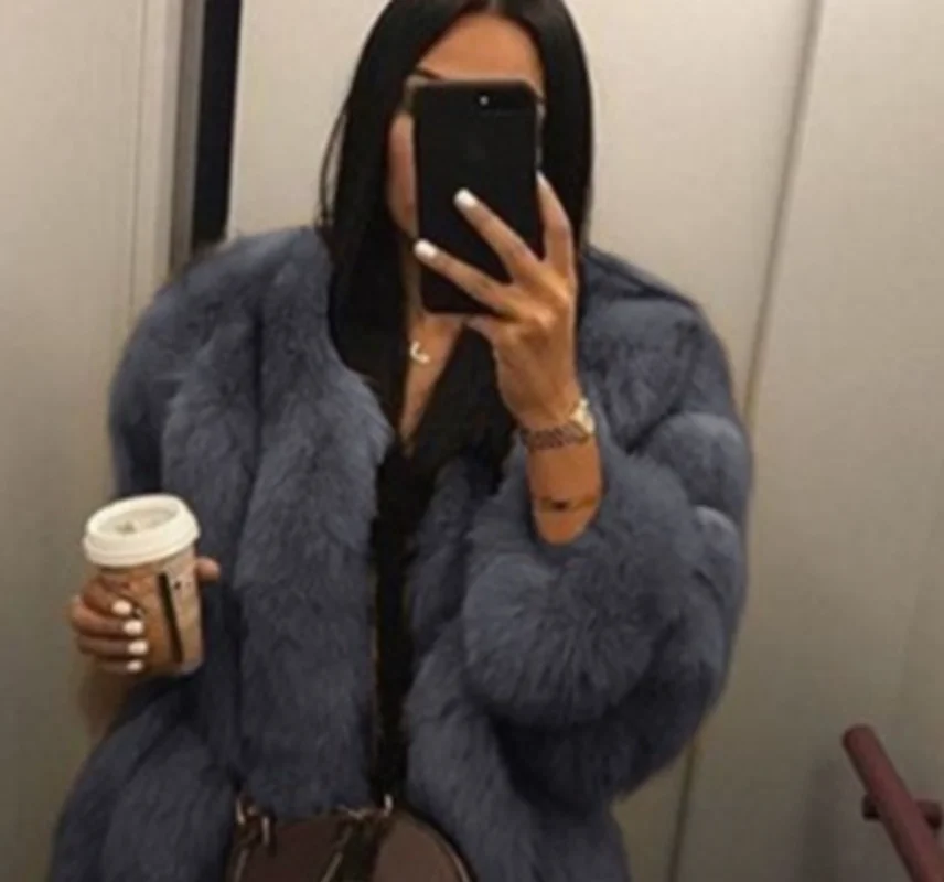 Winter Women's Warm Round Neck Thin Cardigan Long Sleeve Plush Fashion Temperament Women's Coat