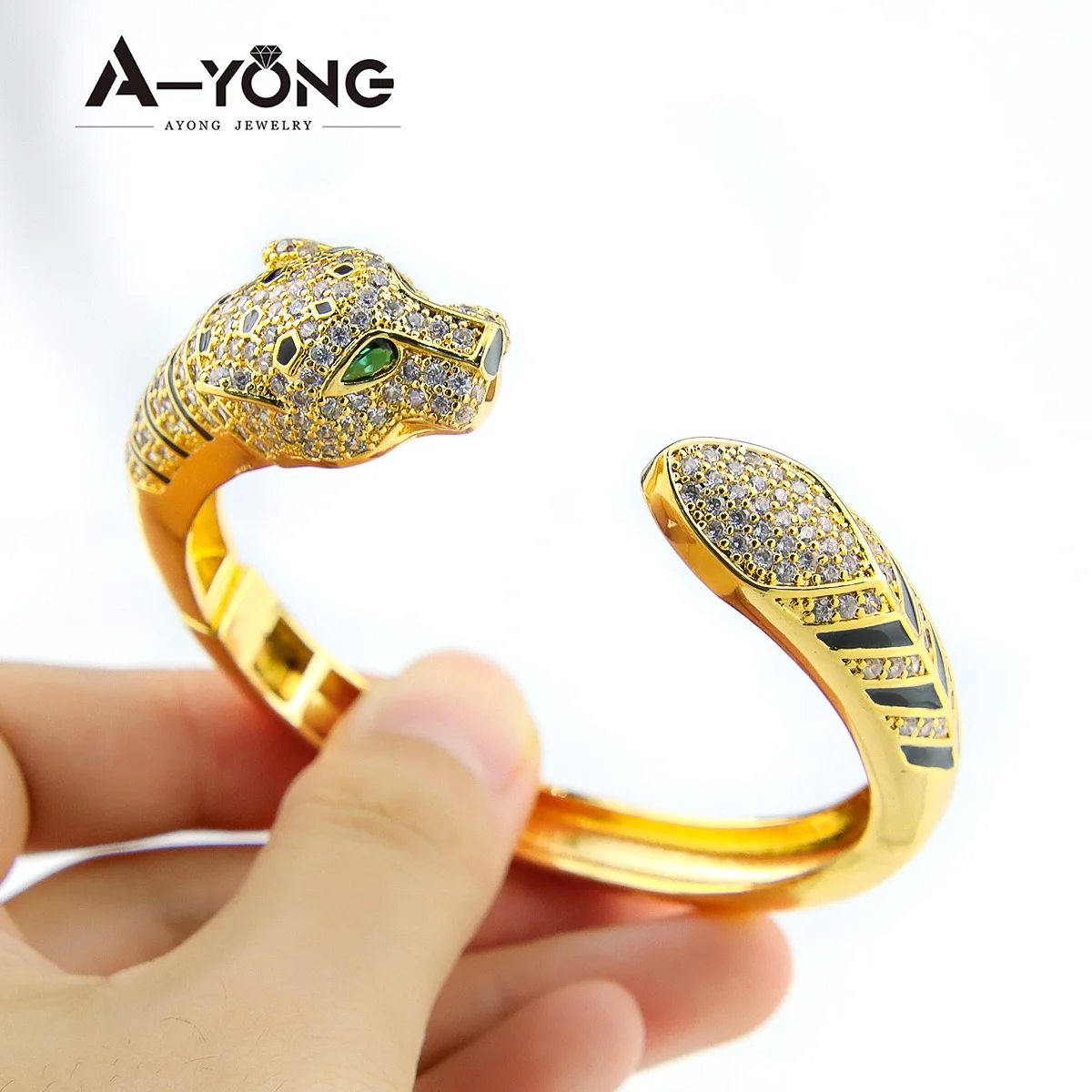

AYONG Dubai Gold Leopard Bracelet 24k Gold Plated Cubic Zircon Stone Green Eyes Panther Middle East Cuff Bangle Wedding Parts