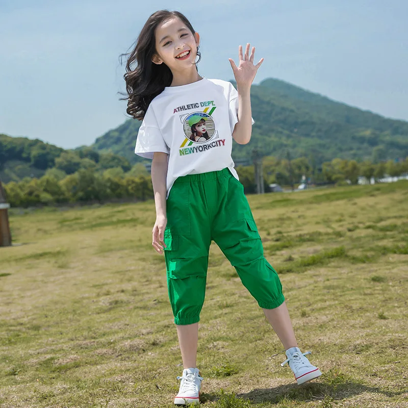 

2pcs 2022 Summer Teen Girls Clothes portrait t-shirt + overalls green Short capri pants Tracksuit Casual Child 8 10 12 14 year
