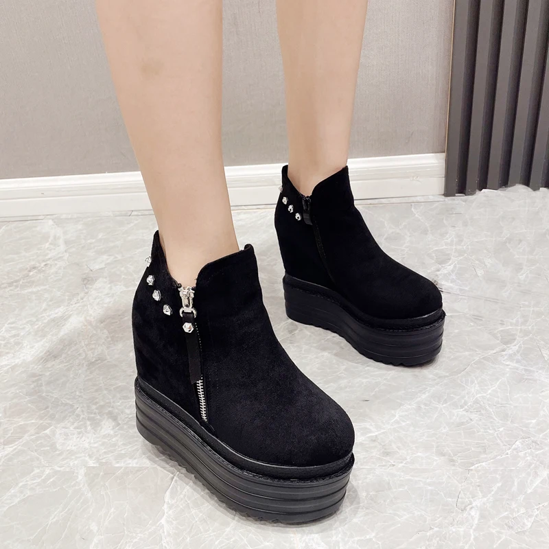 

Black Platform Boots Autumn Suede Leather Rivet Wedges Shoes Punk Ankle Boots Women Height Increasing High Heels Bottines Femme