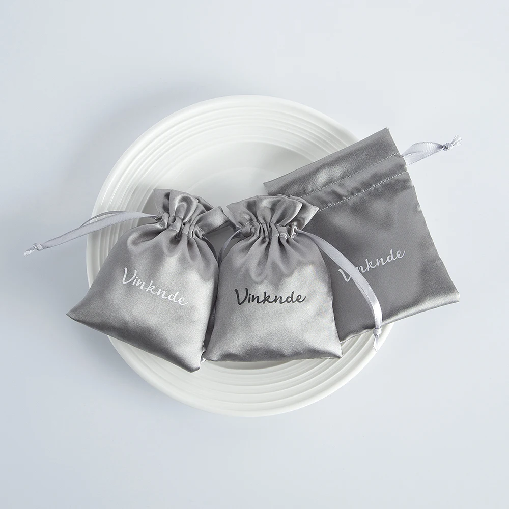 100Pcs Personalized Logo Packaging Grey Satin Silk Pouch for Wedding Favor Gift Bags Candy Bag Jewelry Rings Drawstring Rope Bag