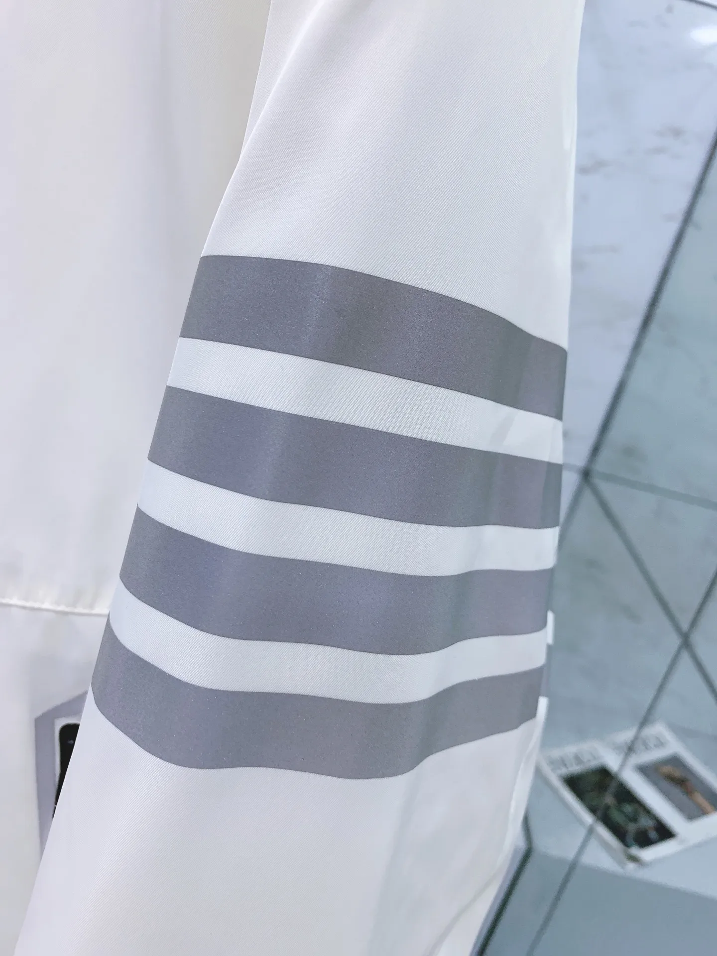 Winter Men Down Jackets Luxury Brand Solid Coats Fashion Korean Design Classic Stripes Outerwear Windbreaker Causal TB Jacket