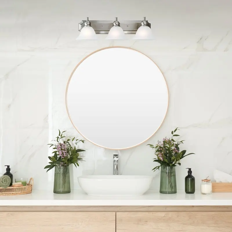 

Vanity Light in Satin Nickel, 3-Light