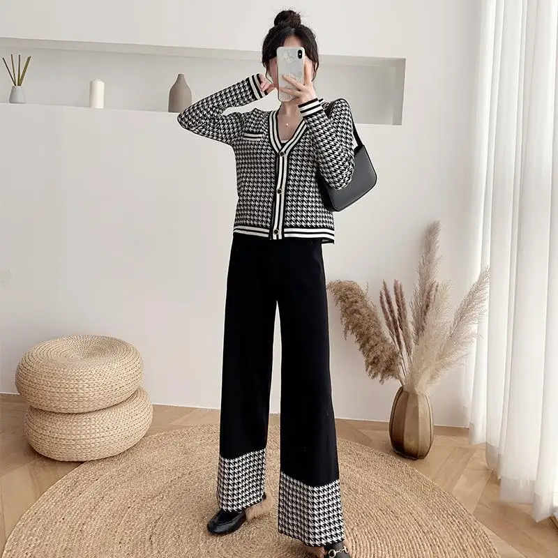 

New Autumn Fashion Women Long-Sleeve Plaid Knitwear Cardigan Tops & Loose Wide-Leg Trousers Casual Knit 2 Piece Set Female X76