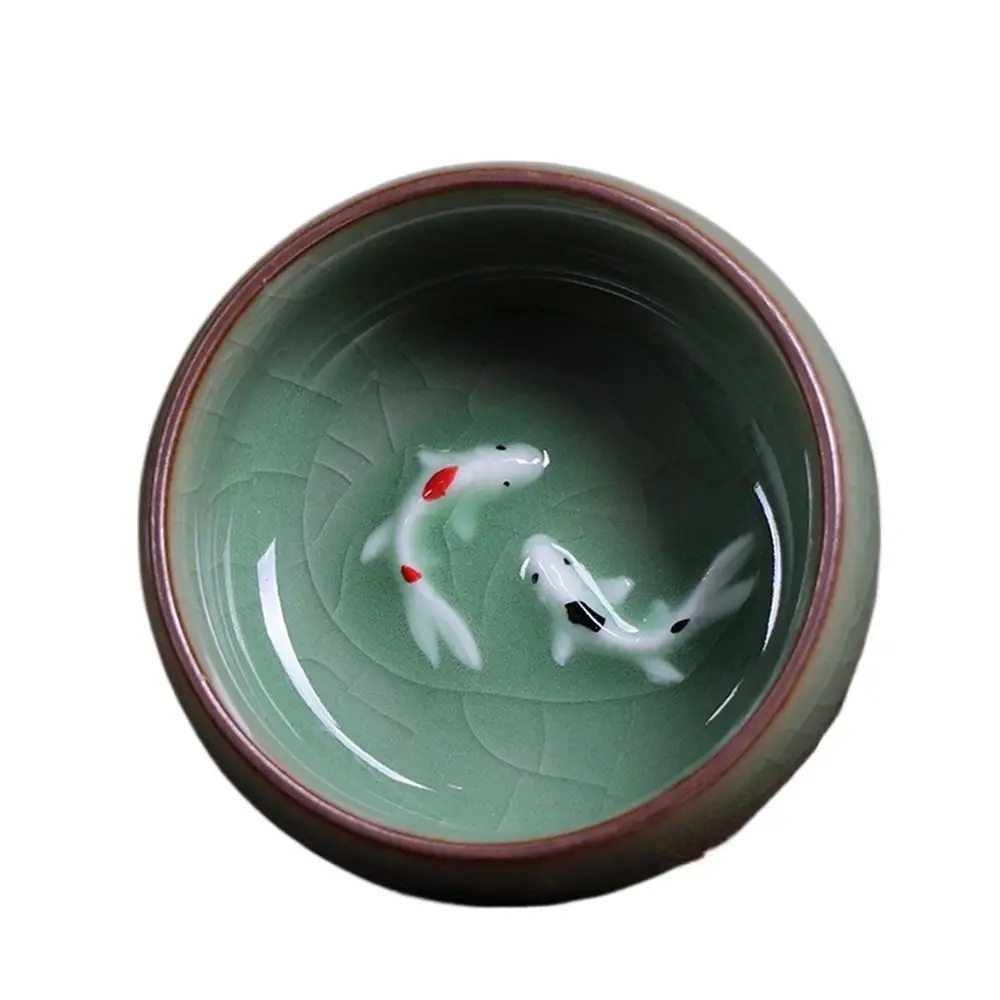 Керамические чашки LINSBAYWU Celadon с золотой рыбкой 60 мл