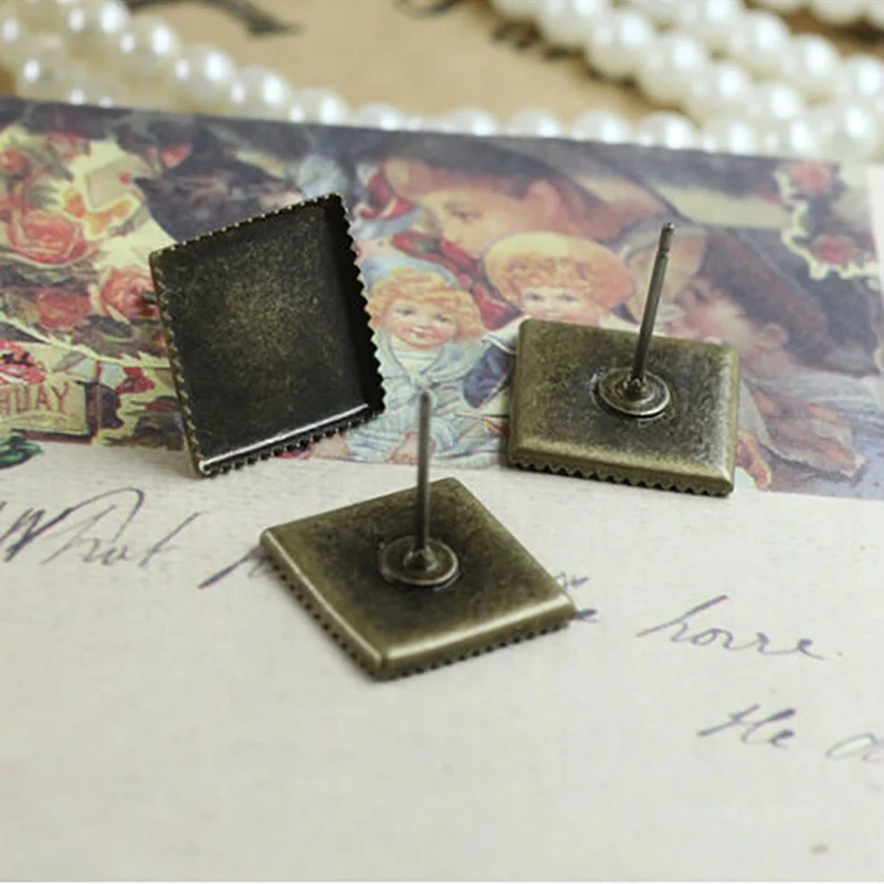 30Pcs WHOLESALE ANTIQUE BRONZE Stud Earring  With Inner 10/12/15mm Teeth Edge Square Bezel Setting Tray for Cameo Cabochons