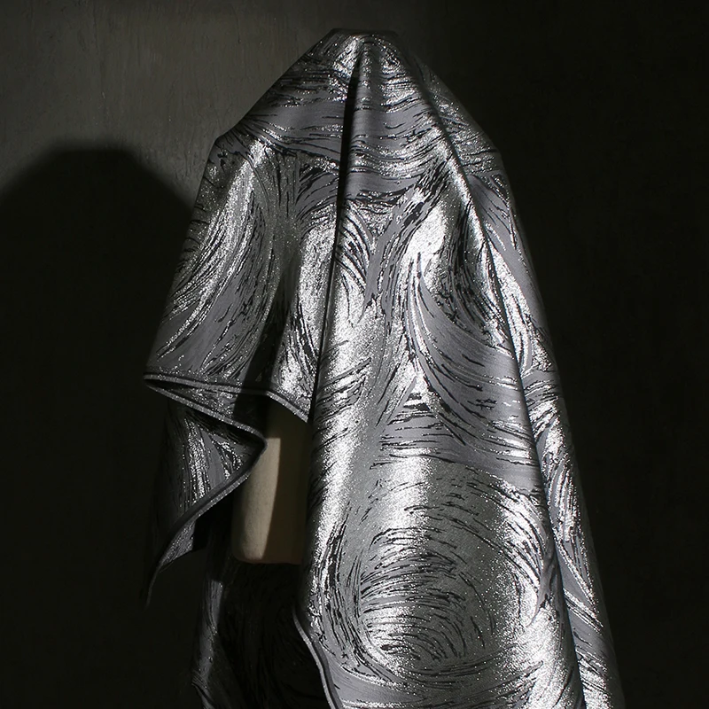 

Блестящая серебряная жаккардовая одежда, дизайнерская ткань, пальто, рубашка, оптовая продажа, ткань для фотографий