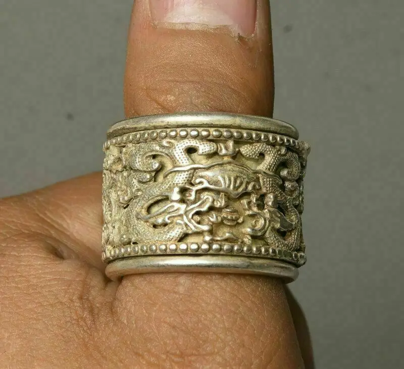 

3CM Chinese Old Miao Silver Handmade Dynasty Dragon Woman finger ring Statue