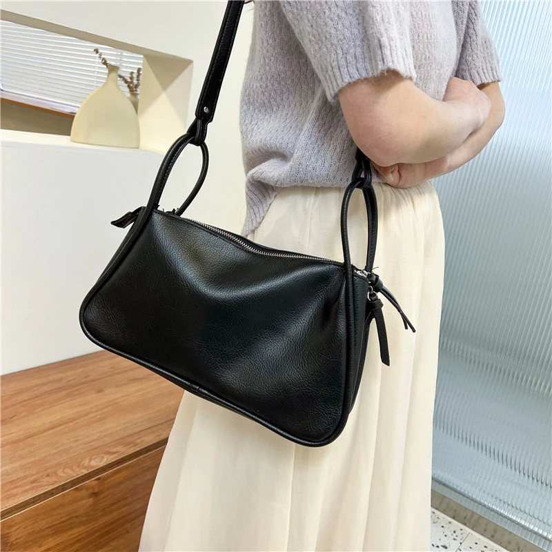 

Senior Designer Women Bag 2022 New Trend Black Versatile Underarm Bag Luxury Retro Brand Soft Texture Lychee Pattern Leather Bag