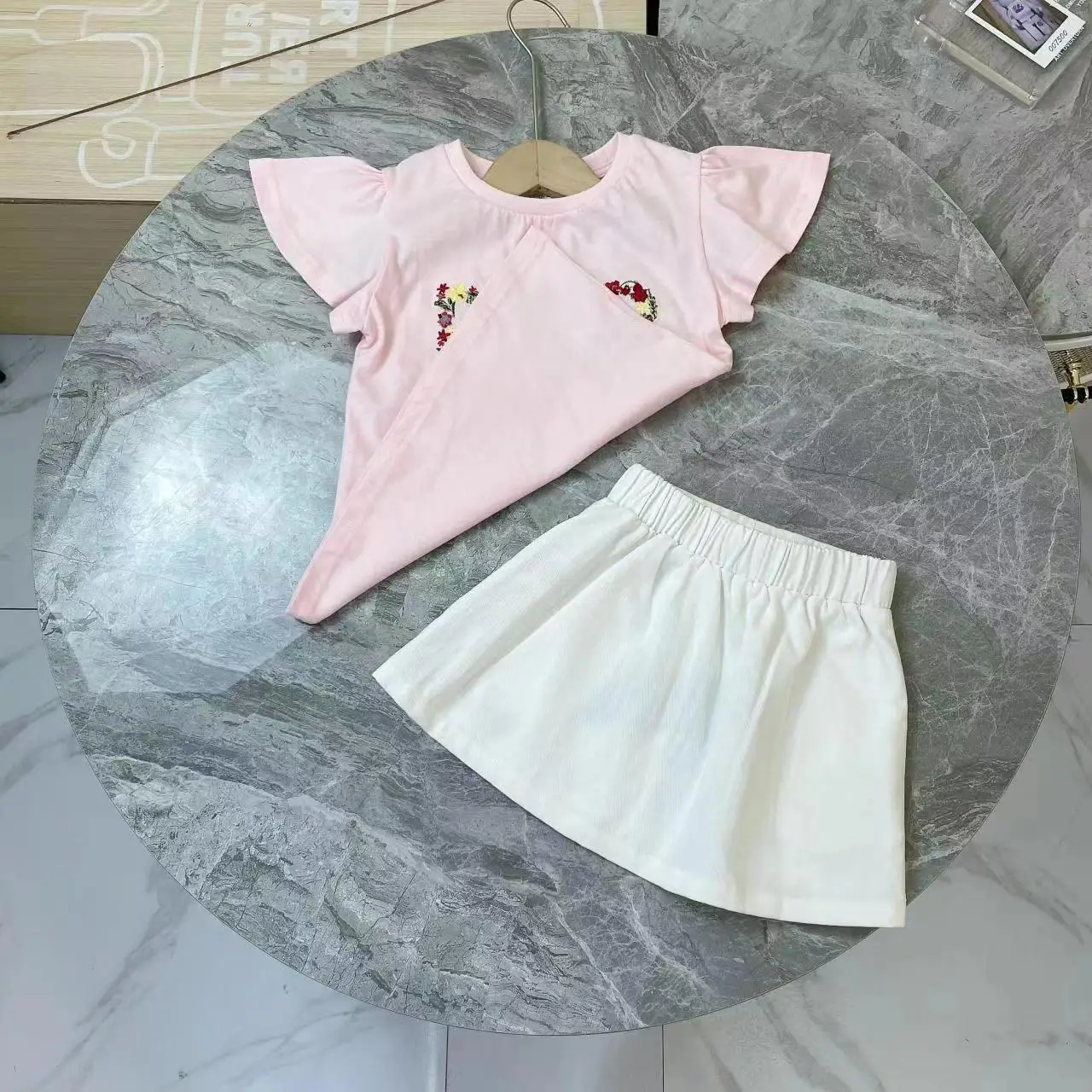 

Новинка лета 2022, детская одежда на заказ, хлопковый топ с принтом для девочек + джинсовые шорты