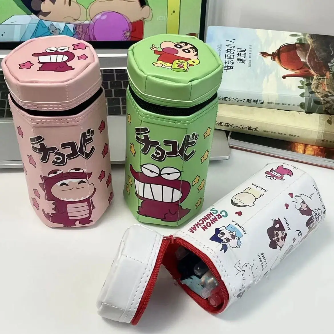 

Kawaii Crayon Shin-Chan Vertical Pencil Case Anime Cartoon Hexagonal Crocodile Biscuit Box Student Storage Bucket Stationery Bag