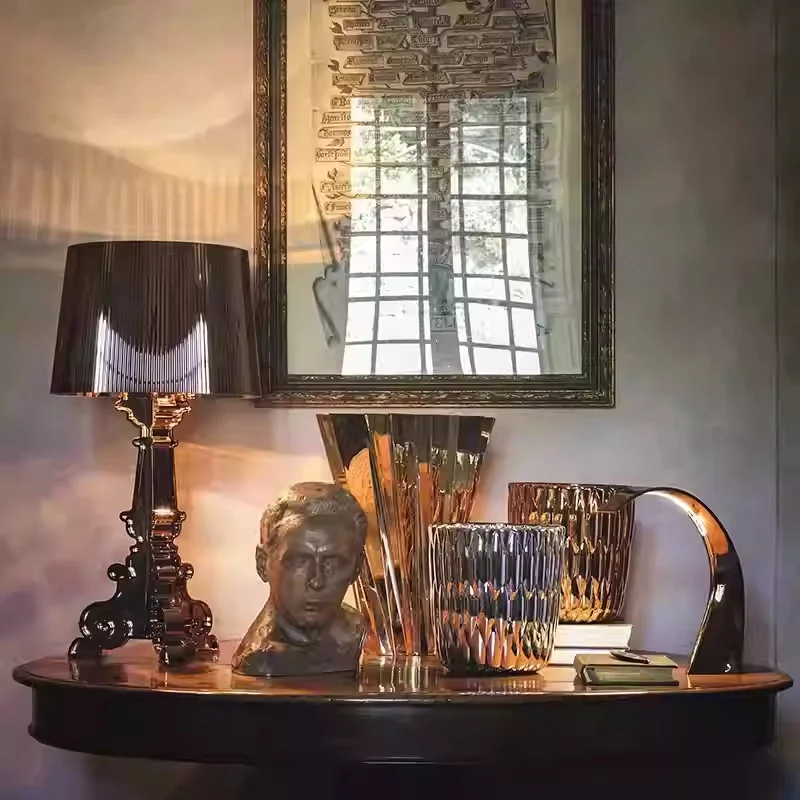 Фото Bourgie Baroque Ghost Shadow Настольная лампа Креативная декоративная настольная лампа для кабинета Гостиная Спальня Акриловая прозрачная настольная лампа №1