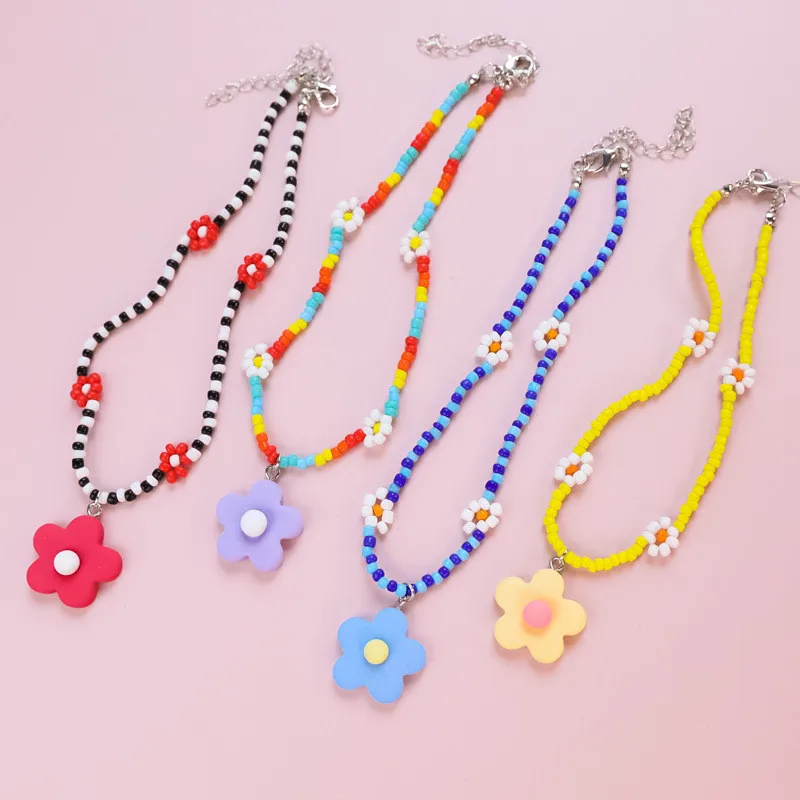 

Cute Cat Dog Pet Beaded Choker Necklace Pet Jewelry Adjustable Flower Pendant Collar for Small Dog Puppy Cat Accessories