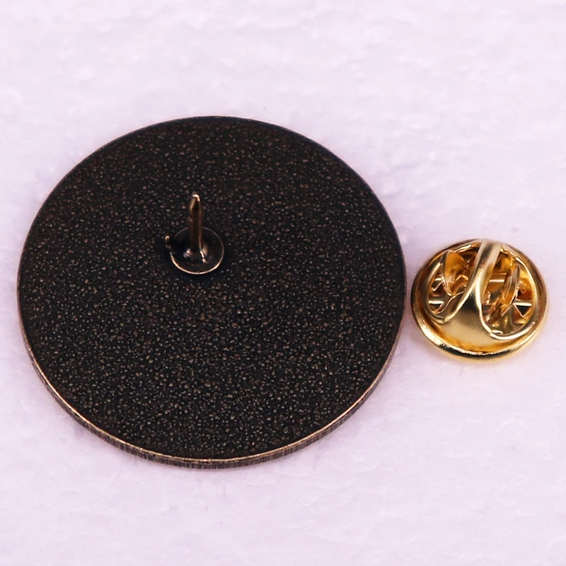 Винтажная эмалированная брошь-значок с символами в стиле семьи Аракава