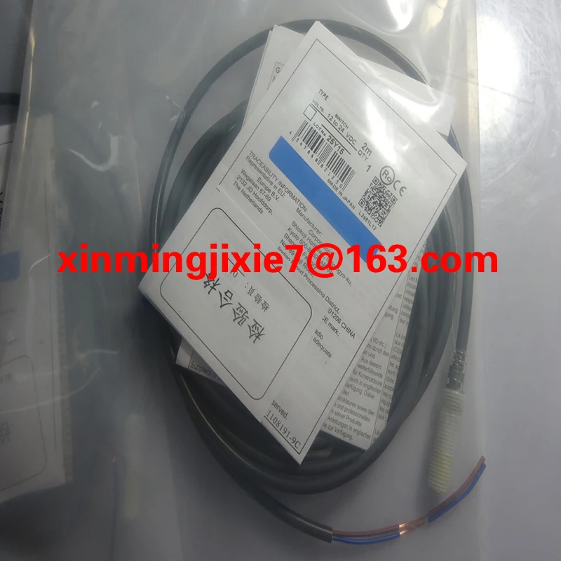Фото Интегральная микросхема E2FM-X1R5B1 E2FM-X1R5C1 E2FM-X1R5D1 E2FM-X5C1 E2FM-X5C2 E2FM-X10B1-M1 E2FM-X10B1-M1 индуктивный датчик №3
